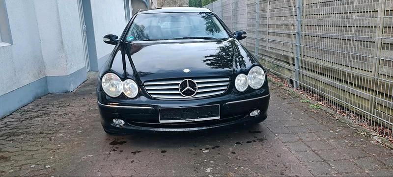 Gebraucht Mercedes CLK240 170 PS (125 kW) 2004 Schwarz Coupé