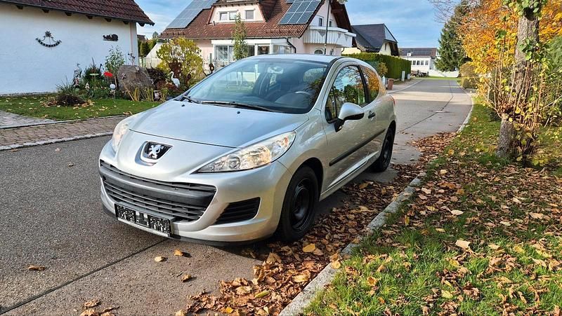 Silber Gebraucht 2010 Peugeot 207 Kleinwagen | 2.900 € - Bild 1/4