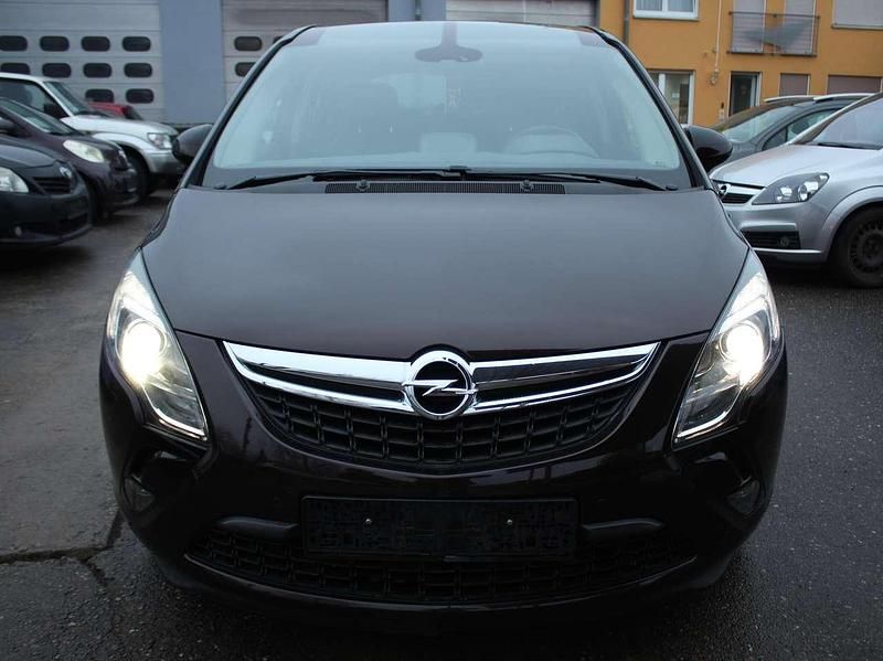 Gebraucht Opel Zafira Tourer Innovation 194 PS (142 kW) 2013 Mahogany brown (p2/so) Van / Kleinbus