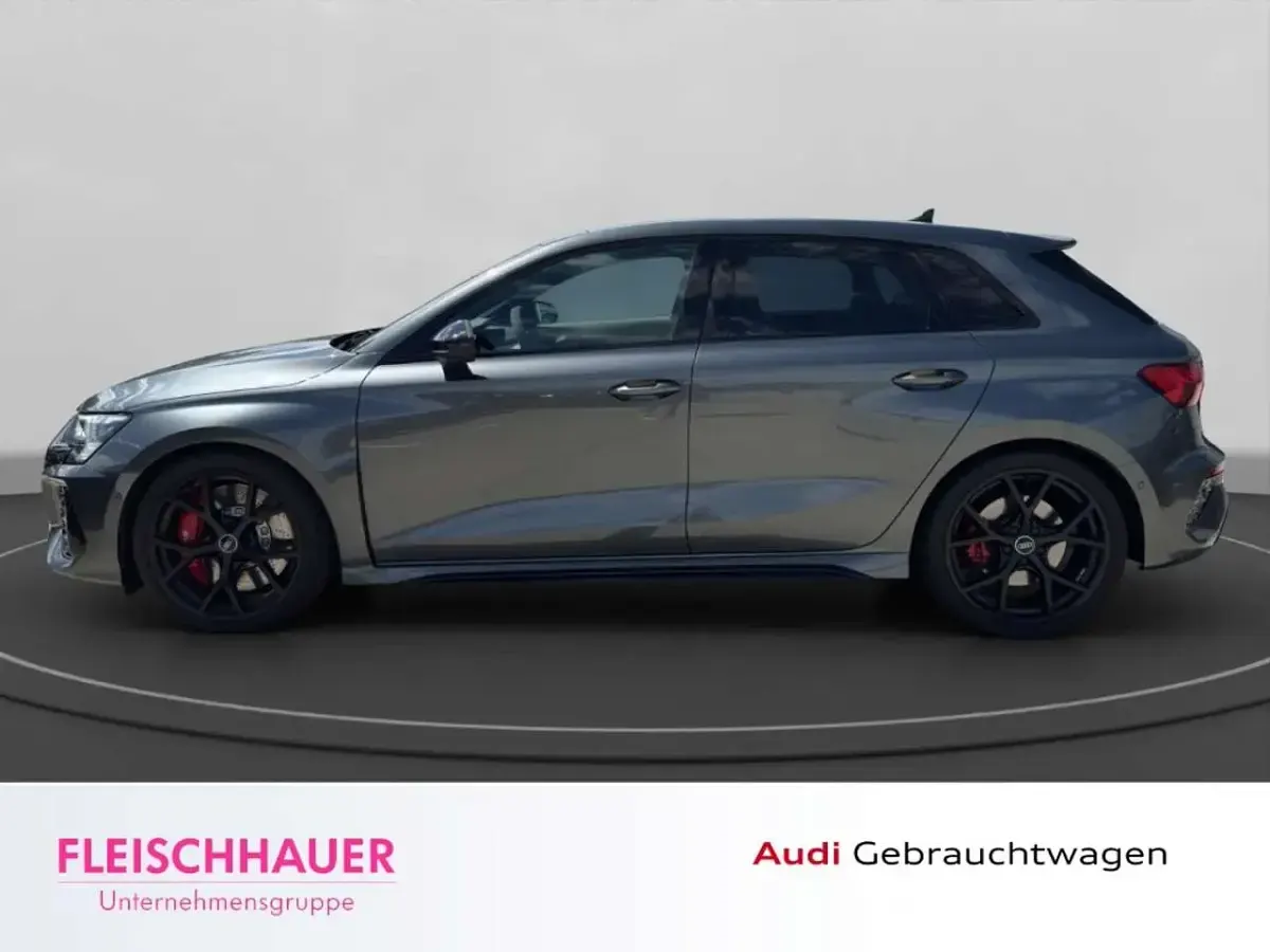 Gebraucht Audi RS3 Sport 400 PS (294 kW) 2024 Grau Limousine