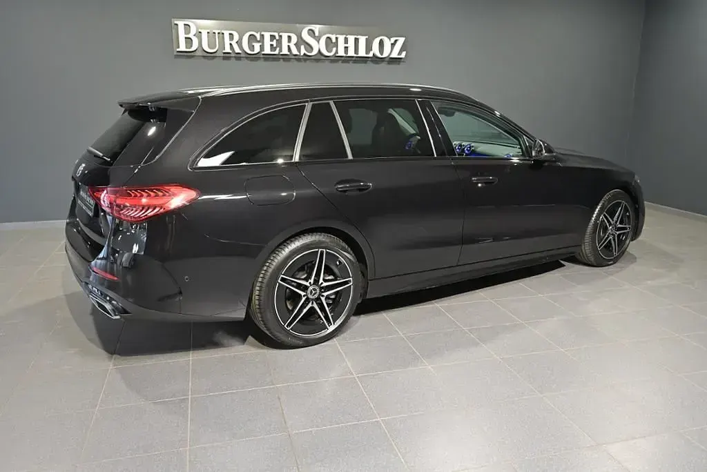 Second-hand Mercedes C220 AMG 197 CP (144 kW) 2025 Negru Break