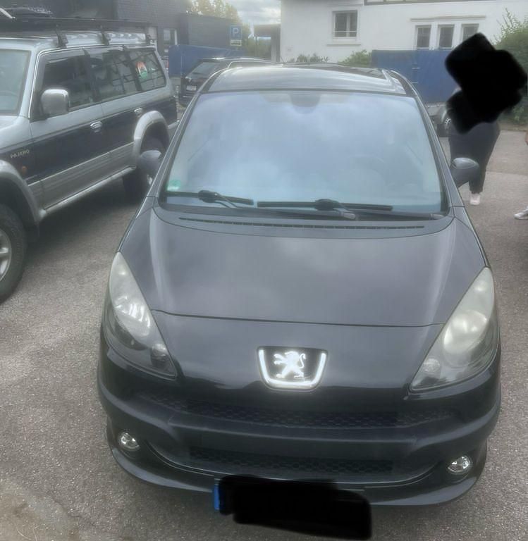 Gebraucht Peugeot 1007 Premium 73 PS (53 kW) 2006 Schwarz Van / Kleinbus