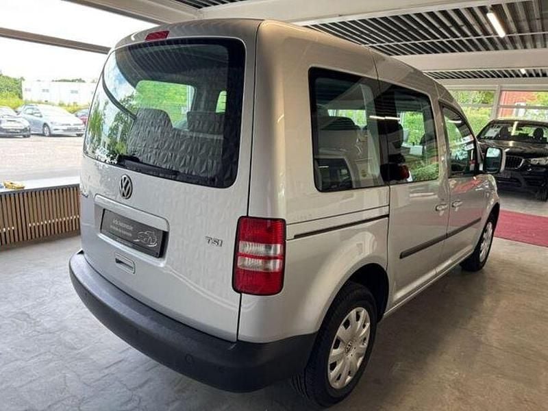 Second-hand VW Caddy Trendline 86 CP (63 kW) 2013 Argintiu Monovolum