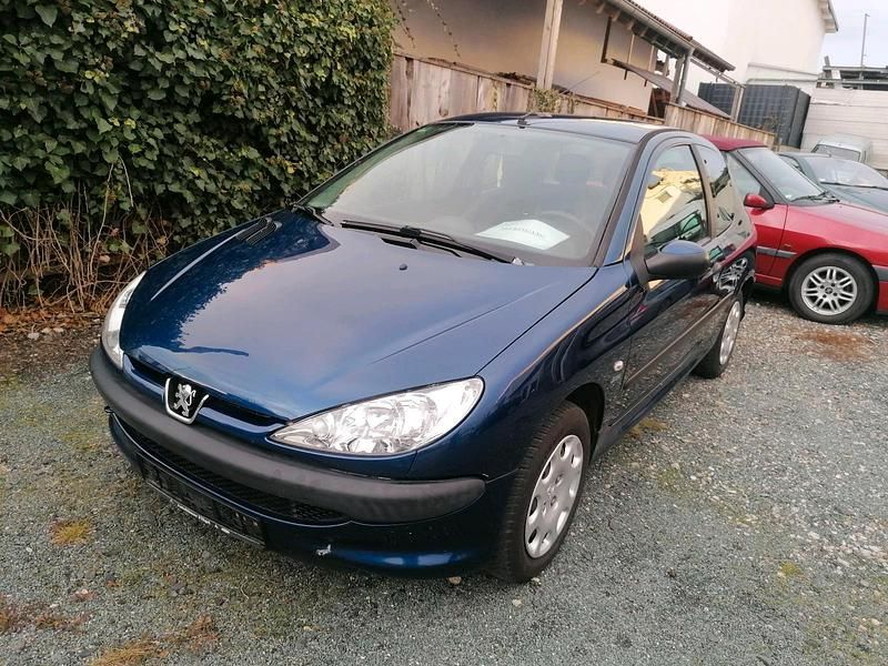 Gebraucht Peugeot 206 75 PS (55 kW) 2008 Blau Kleinwagen