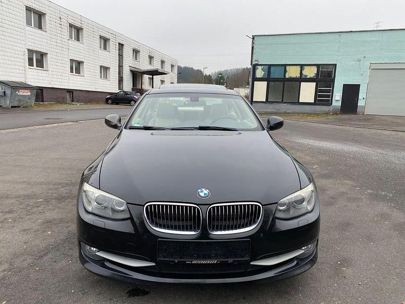 Schwarz Gebraucht 2010 BMW 325 Coupé | 6.750 € (Superpreis) - Bild 1/4