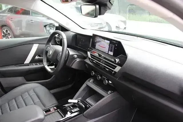 Gebraucht Citroën C4 X 131 PS (96 kW) 2025 Schwarz SUV