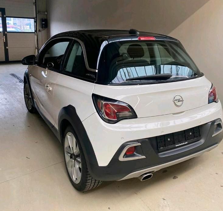 Gebraucht Opel Adam Rocks Rocks 87 PS (63 kW) 2018 Weiß Kleinwagen