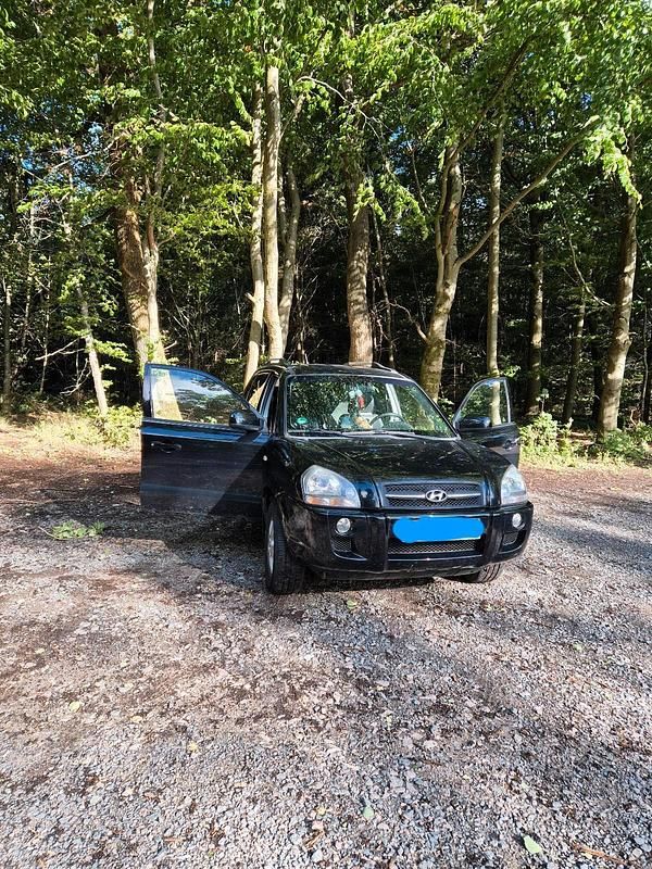 Schwarz Gebraucht 2008 Hyundai Tucson SUV | 4.600 € (Etwas zu teuer) - Bild 1/4