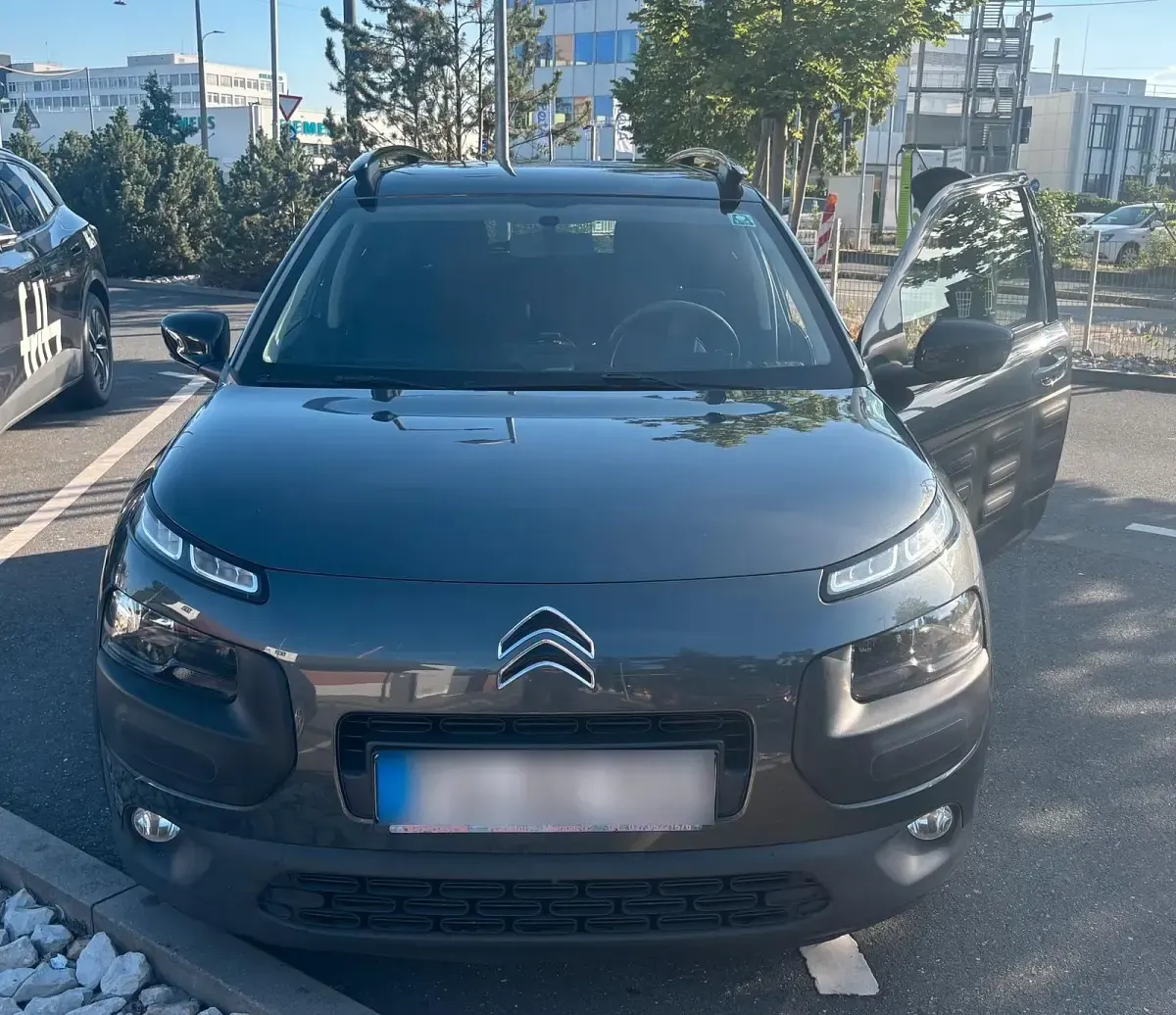 Gebraucht Citroën C4 Cactus 99 PS (72 kW) 2016 Schwarz Kleinwagen
