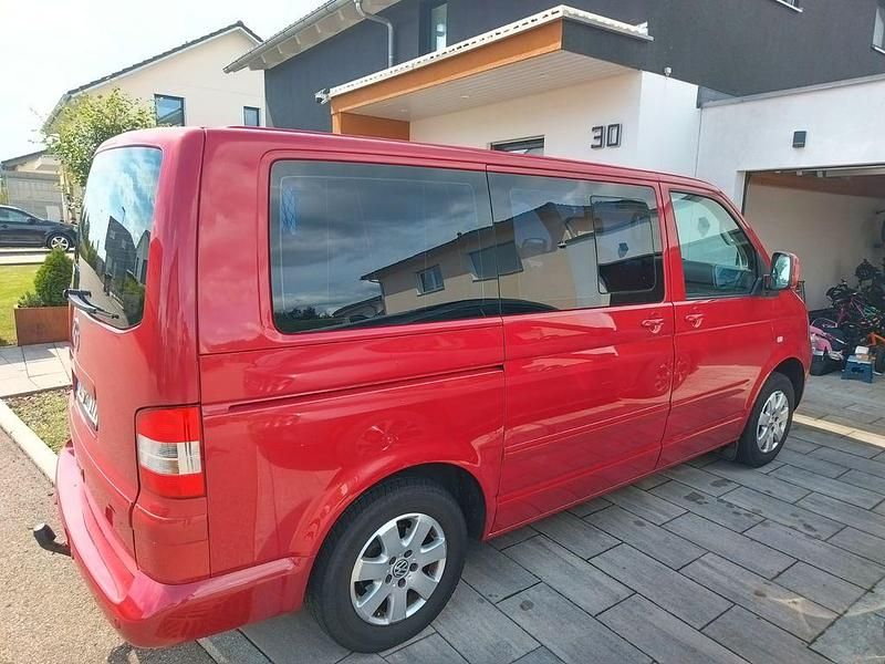 Gebraucht VW Multivan 131 PS (96 kW) 2007 Rot Van