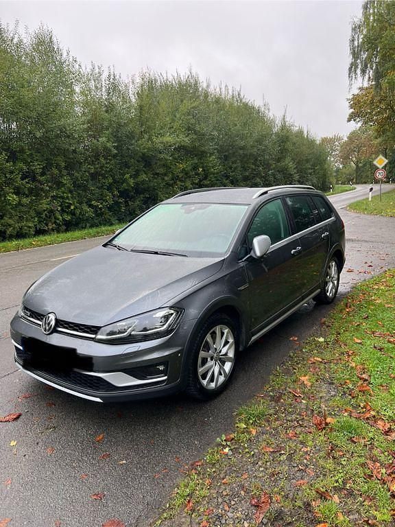 Grau Gebraucht 2017 VW Golf Alltrack Kombi | 20.250 € (Fairer Preis) - Bild 1/4