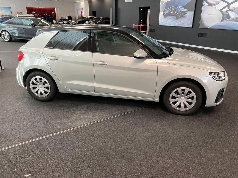 Gebraucht Audi A1 Sportback Advanced 95 PS (69 kW) 2024 Silber Kleinwagen