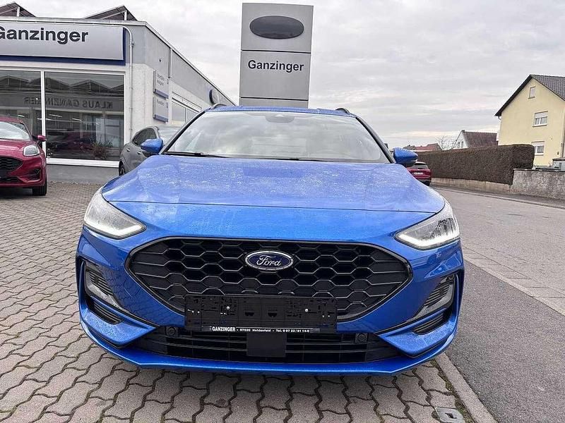 Neu Ford Focus ST-Line X 155 PS (114 kW) 2025 Desert island blue metallic Kombi