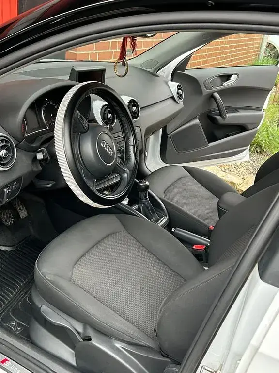 Gebraucht Audi A1 Sportback S-Line 86 PS (63 kW) 2015 Weiß Kleinwagen