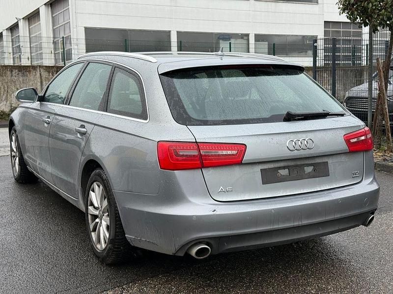 Gebraucht Audi A6 Comfort 245 PS (180 kW) 2012 Grau Kombi