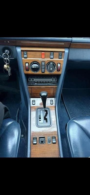 Gebraucht Mercedes 230 132 PS (97 kW) 1991 Weiß