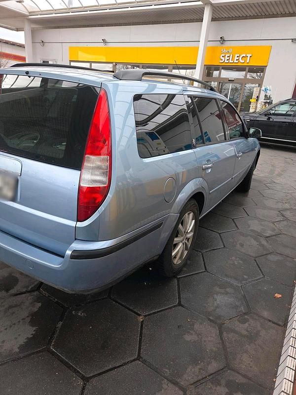 Gebraucht Ford Mondeo 170 PS (125 kW) 2003 Blau Kombi