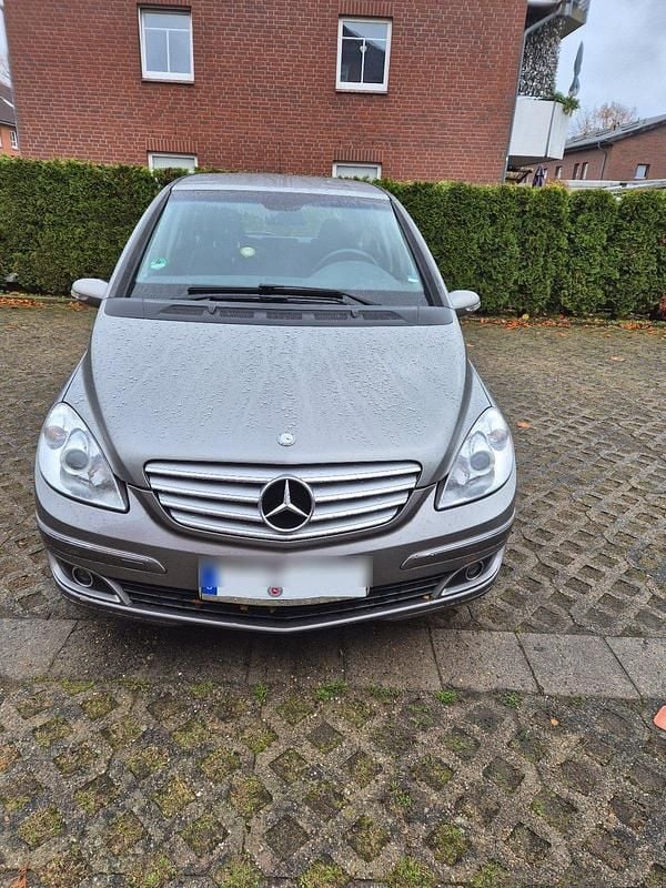 Grau Gebraucht 2006 Mercedes B200 Van / Kleinbus | 3.990 € (Superpreis) - Bild 1/4