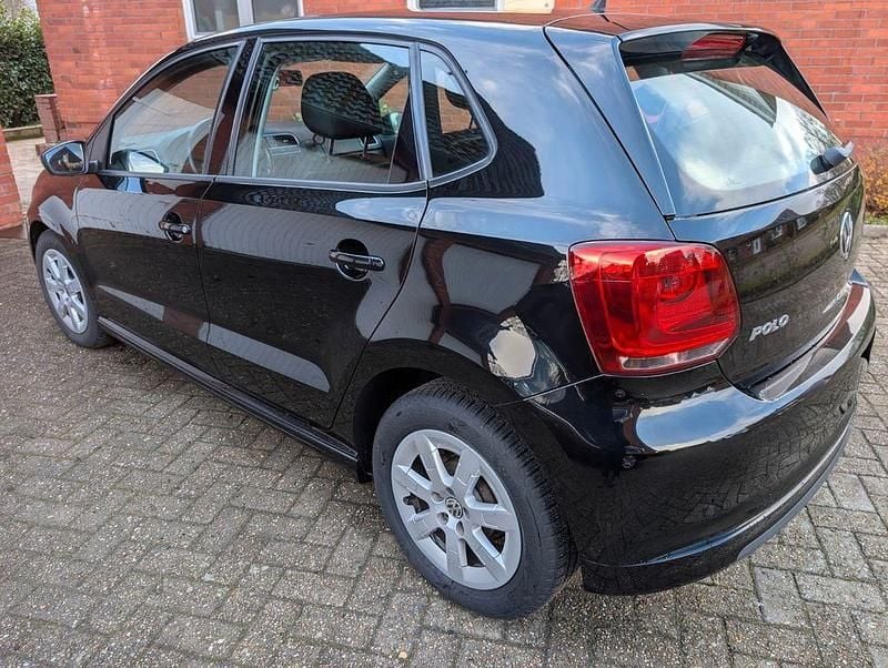 Gebraucht VW Polo 75 PS (55 kW) 2012 Schwarz Kleinwagen