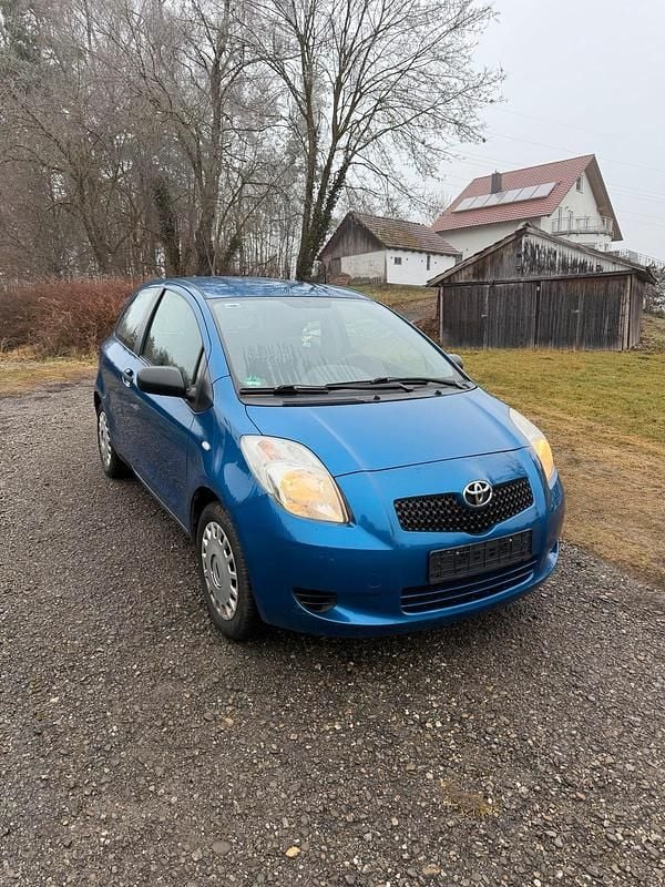 Gebraucht Toyota Yaris 68 PS (50 kW) 2008 Blau Kleinwagen