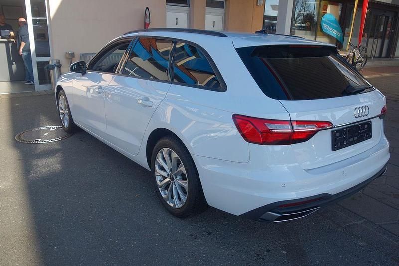 Gebraucht Audi A4 204 PS (150 kW) 2024 Arkonaweiß Kombi