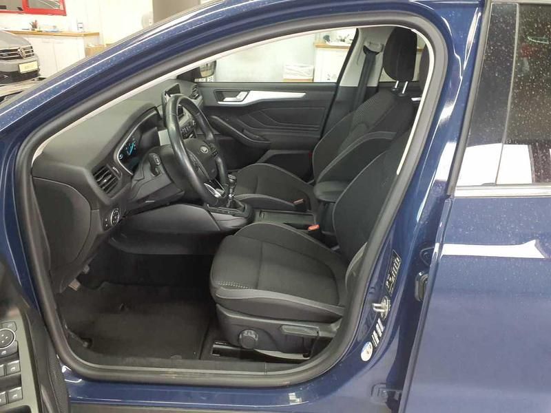 Usado Ford Focus Cool & Connect 150 CV (110 kW) 2021 Azul Familiar