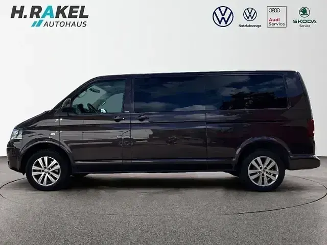 Używany VW Multivan Comfortline 179 KM (131 kW) 2013 Brązowy Minivan