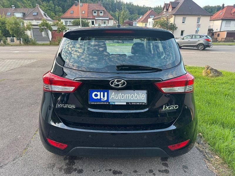 Gebraucht Hyundai ix20 Classic 90 PS (66 kW) 2013 Schwarz Kleinwagen