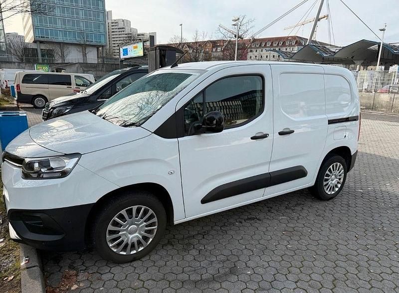 Gebraucht Toyota Proace City City 131 PS (96 kW) 2022 Weiß Van / Kleinbus