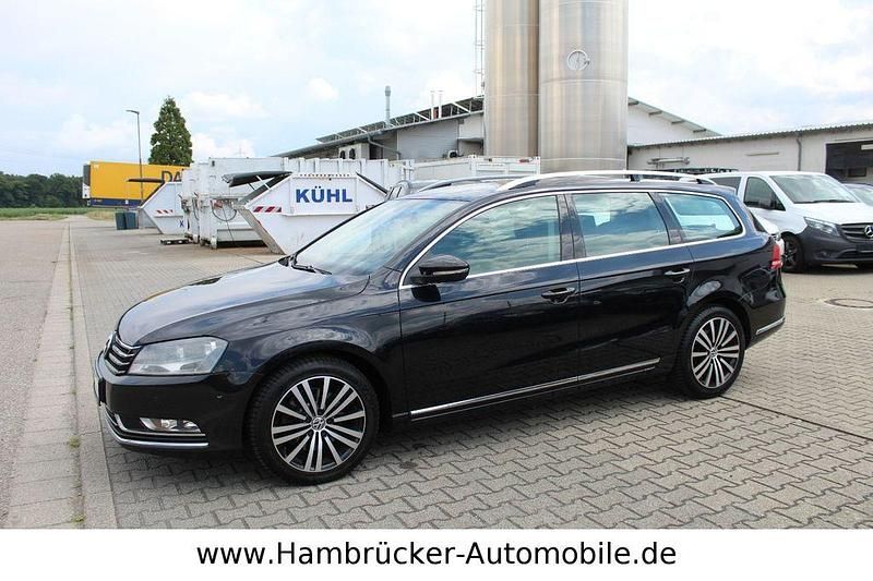 Schwarz Gebraucht 2012 VW Passat Highline Kombi | 5.990 € (Guter Preis) - Bild 1/4