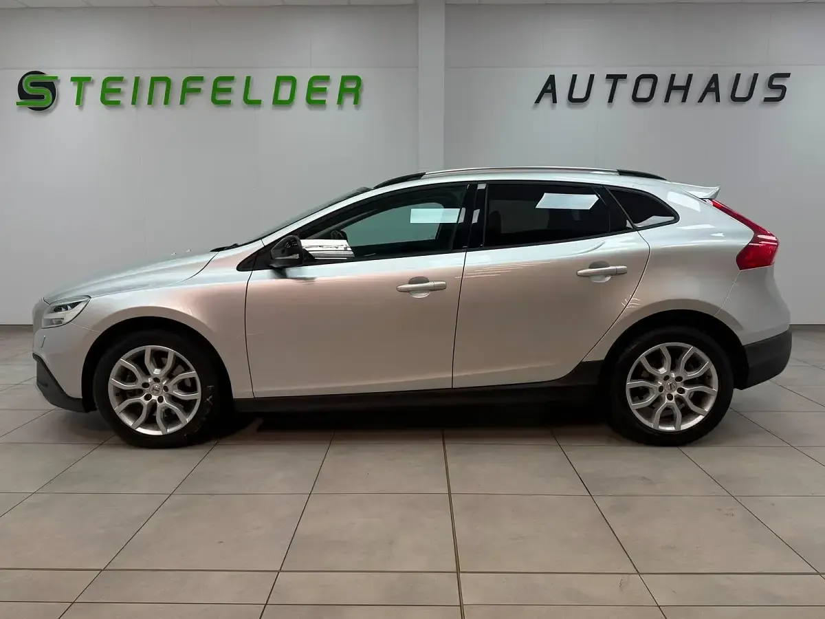 Gebraucht Volvo V40 150 PS (110 kW) 2016 Silber Kombi