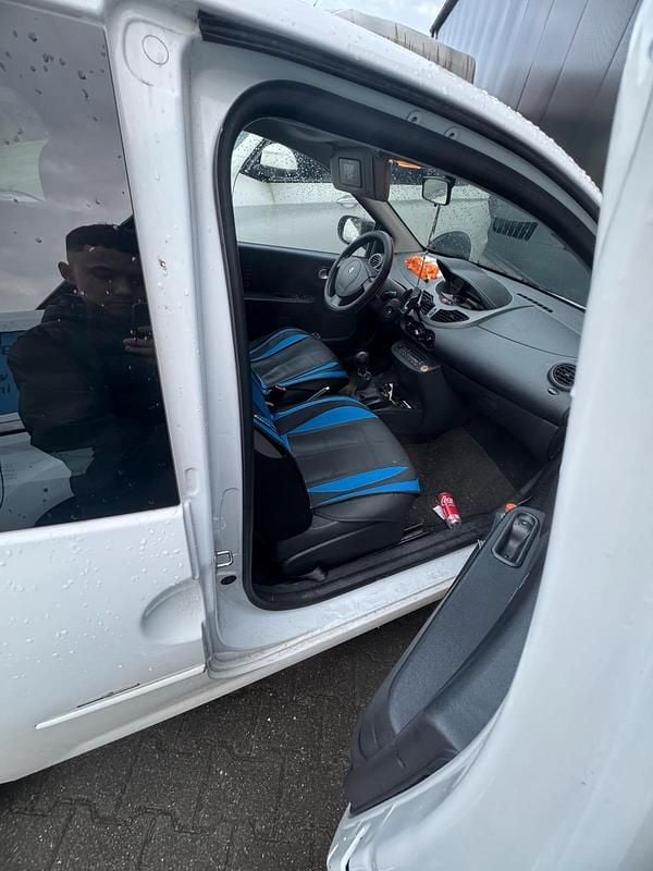 Gebraucht Renault Twingo 75 PS (55 kW) 2011 Weiß Kleinwagen
