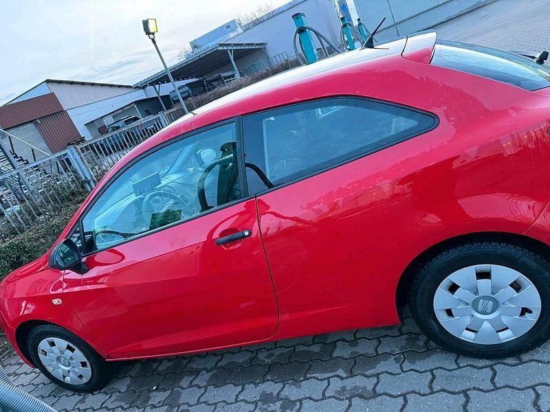 Second-hand Seat Ibiza 60 CP (44 kW) 2009 Roșu Berlinǎ