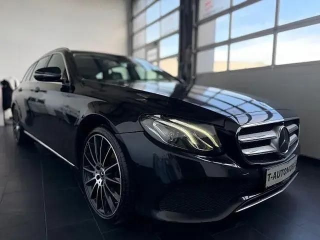 Usata Mercedes E400 333 CV (244 kW) 2017 Nero Berlina