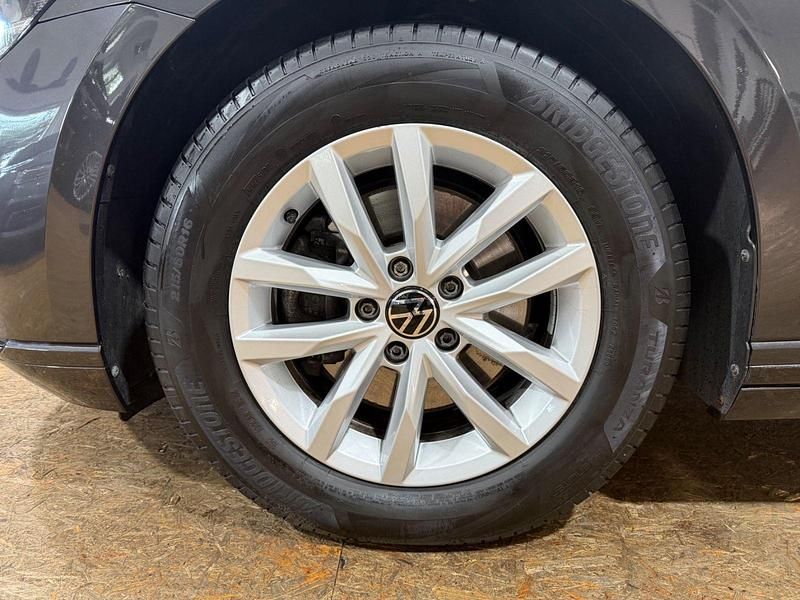 Gebraucht VW Passat Business 150 PS (110 kW) 2022 Grau Kombi