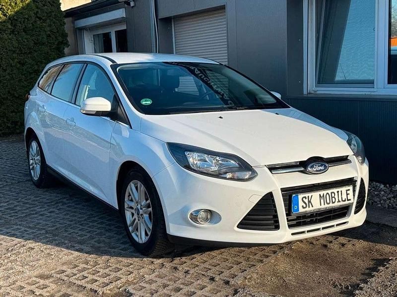 Usata Ford Focus Titanium 95 CV (69 kW) 2012 Bianco Station wagon