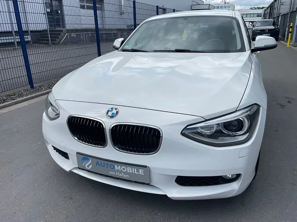 Gebraucht BMW 116 Sport Line 136 PS (100 kW) 2012 Weiß Kleinwagen