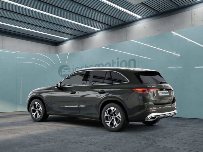 Gebraucht Mercedes GLC300 204 PS (150 kW) 2024 Grau SUV