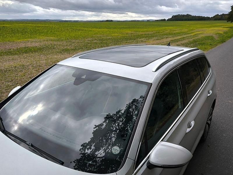 Gebraucht VW Passat 190 PS (139 kW) 2019 Weiß Kombi