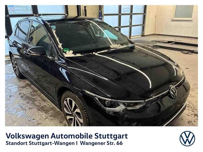 Gebraucht VW Golf VIII Active 150 PS (110 kW) 2023 Deep black perleffekt Limousine