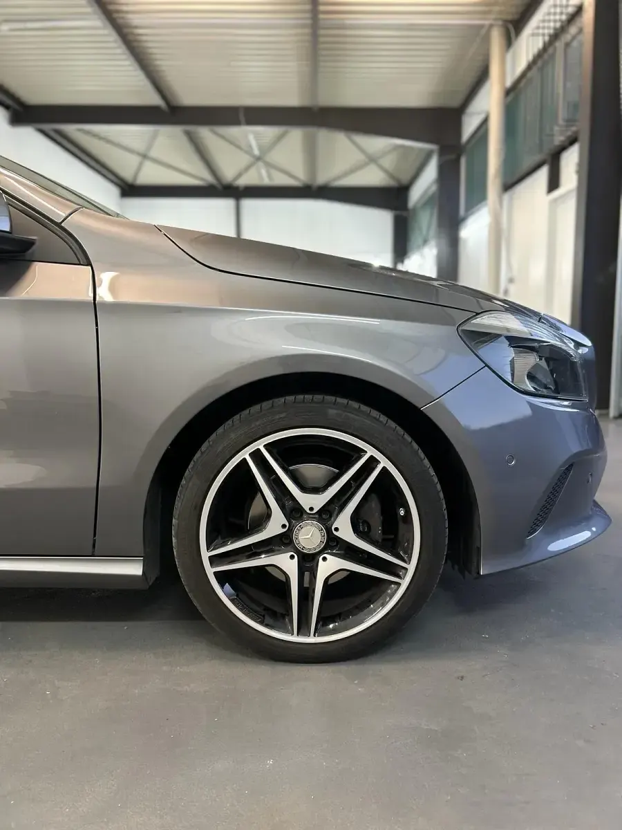Gebraucht Mercedes A220 177 PS (130 kW) 2018 Grau Kleinwagen