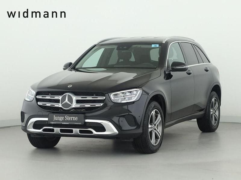 Unilack schwarz Gebraucht 2022 Mercedes GLC300e SUV | 35.850 € (Fairer Preis) - Bild 1/4