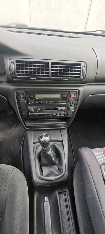 Gebraucht VW Passat 116 PS (85 kW) 2000 Silber Kombi