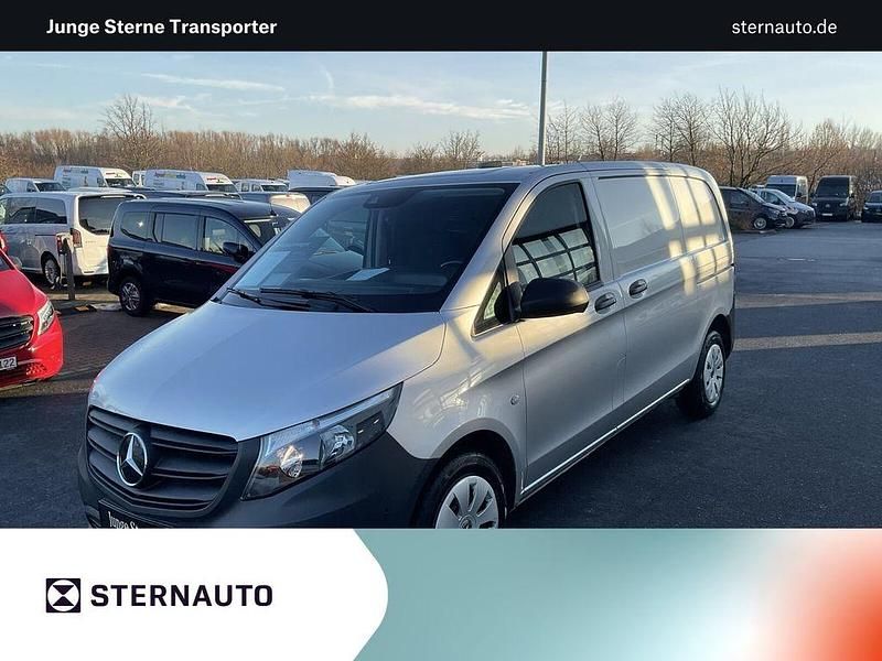 Brillantsilber metallic Gebraucht 2021 Mercedes Vito Van | 24.990 € (Superpreis) - Bild 1/4