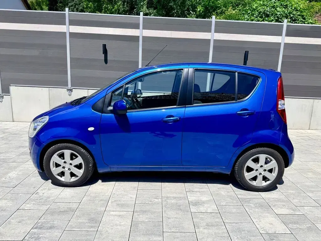 Gebraucht Suzuki Splash 65 PS (47 kW) 2009 Blau Kleinwagen