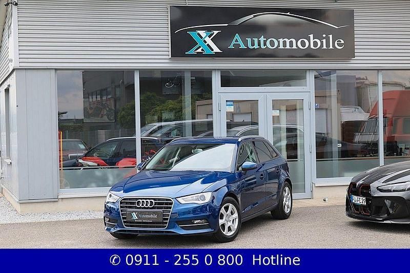 Blau Gebraucht 2014 Audi A3 Sportback Ambiente Kleinwagen | 10.850 € (Fairer Preis) - Bild 1/4