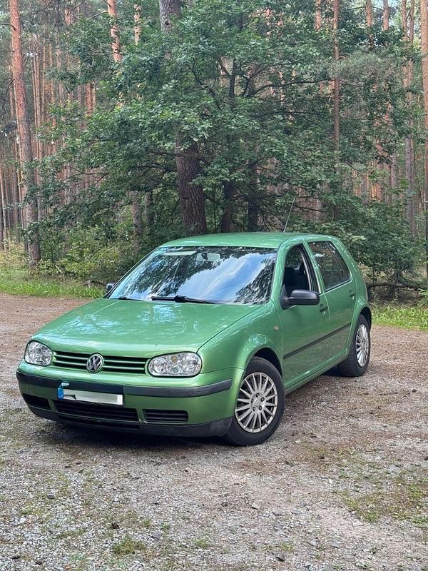 Grün Gebraucht 1997 VW Golf III Kombi | 900 € (Superpreis) - Bild 1/4