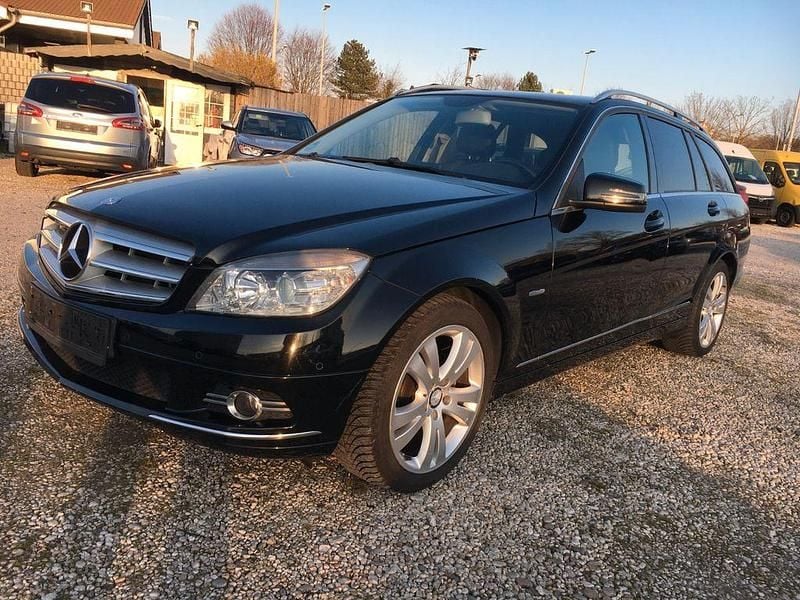 Gebraucht Mercedes C250 204 PS (150 kW) 2010 Schwarz Kombi