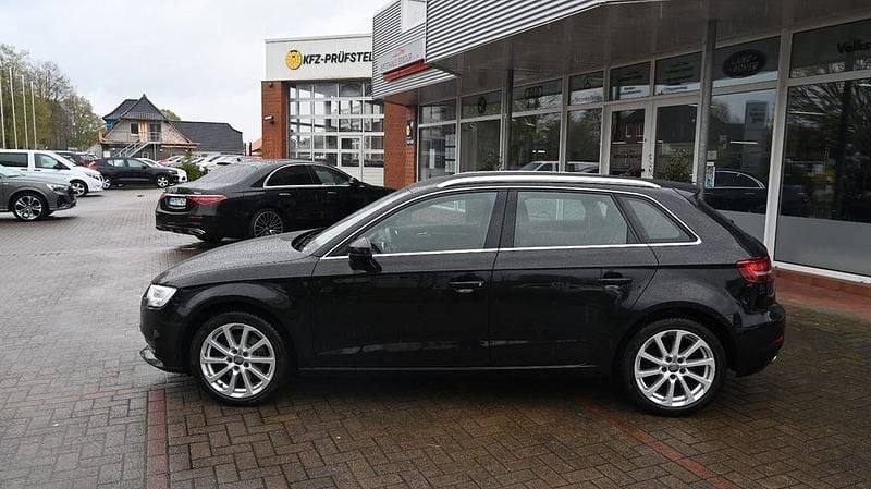 Używany Audi A3 Design 190 KM (139 kW) 2019 Czarny Sedan/Limuzyna