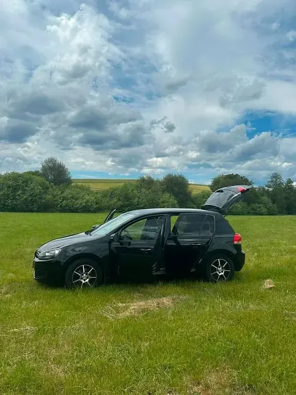 Gebraucht VW Golf VI Comfortline 80 PS (58 kW) 2011 Schwarz Kleinwagen